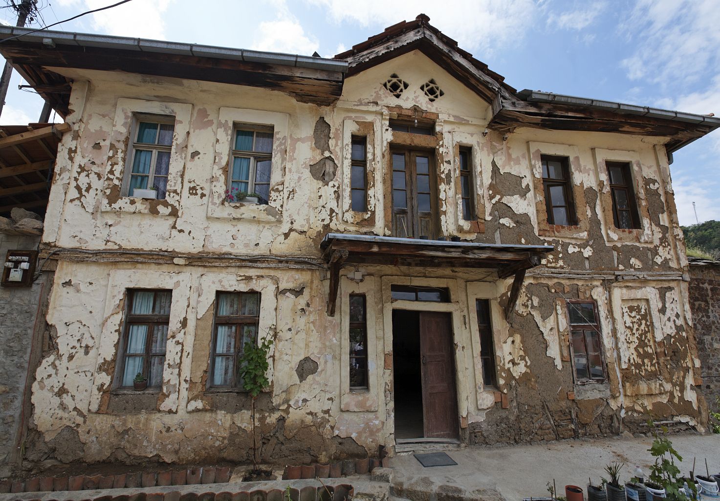 l0530-0889%28s%29_Macedonia,%20Kratovo%20historic%20house,%20museum.jpg