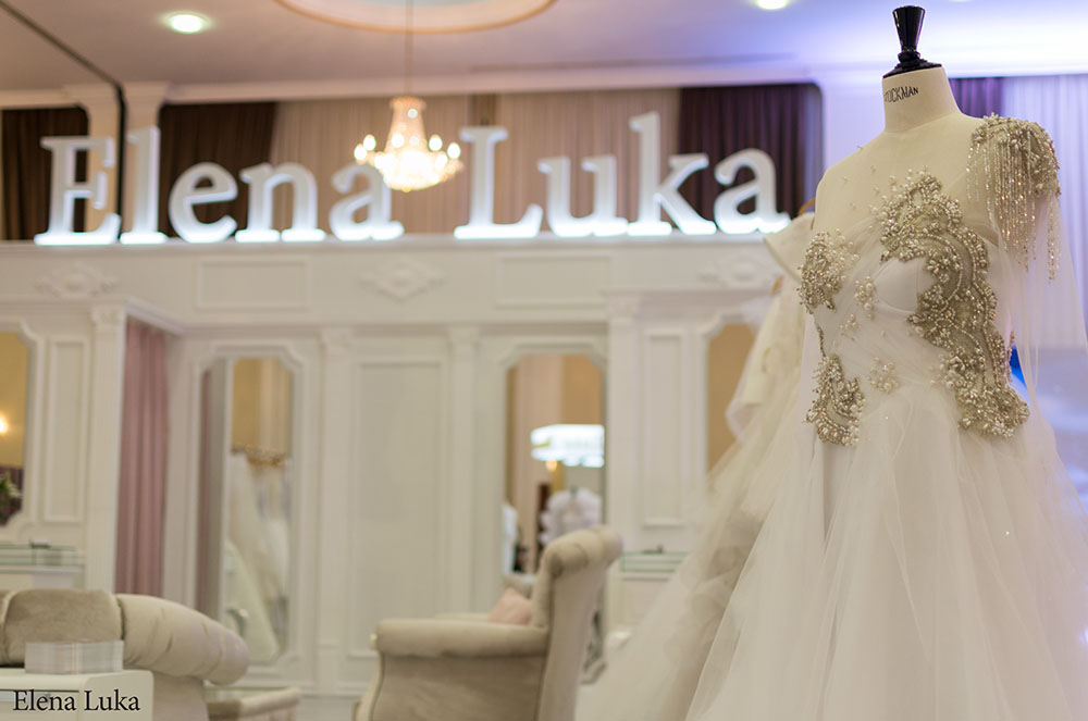 Раскош и безвременска убавина во новата колекција венчаници на „Елена Лука“ на Саемот на венчавки 2020